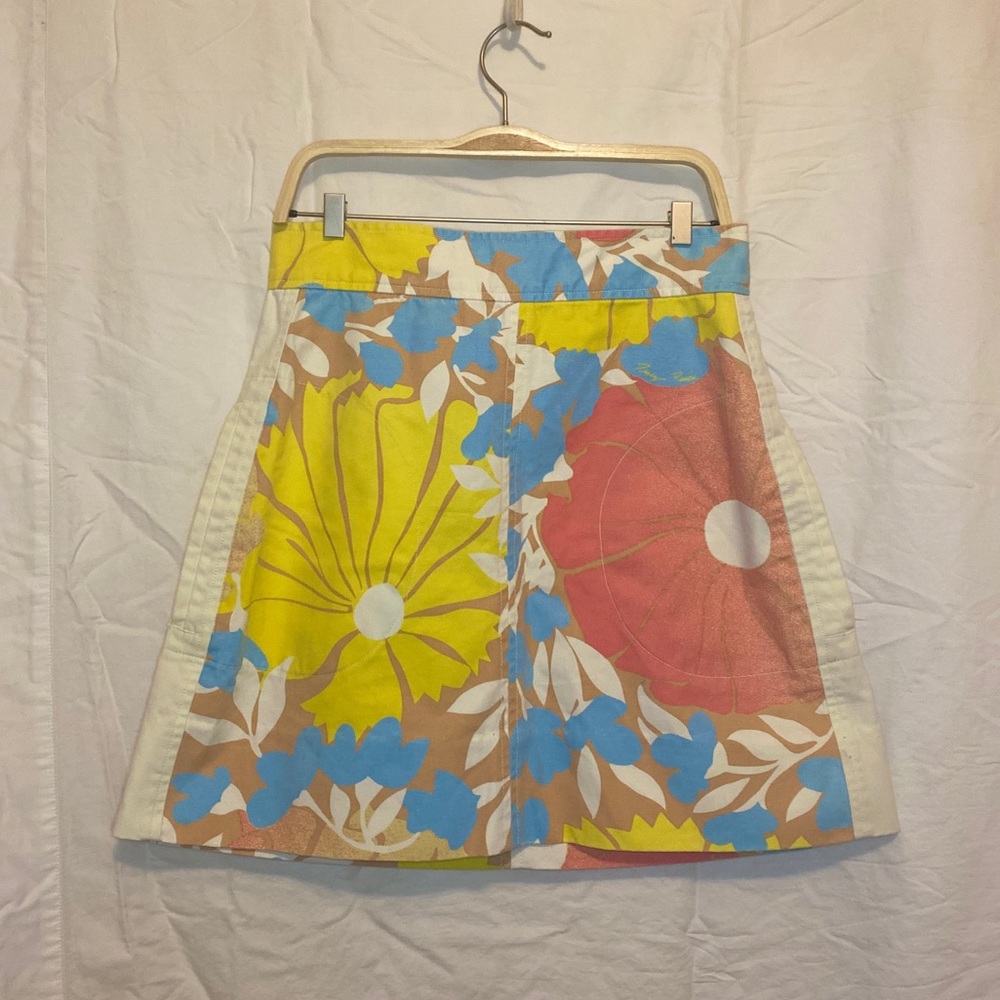 Floral-print denim skirt